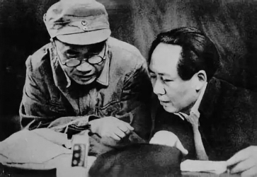 1945年主席应召访问重庆，俩月吓坏蒋介石